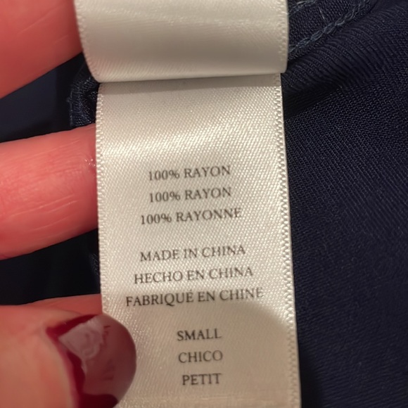 Rails women’s button down long sleeve shirt with lips design - Picture 6 of 7